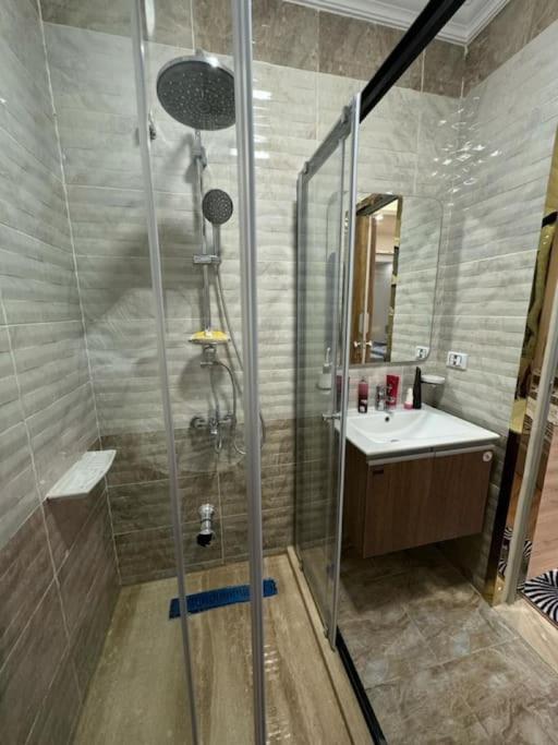 Luxury 3-bd مدينتي شقه فندقيه فاخره *