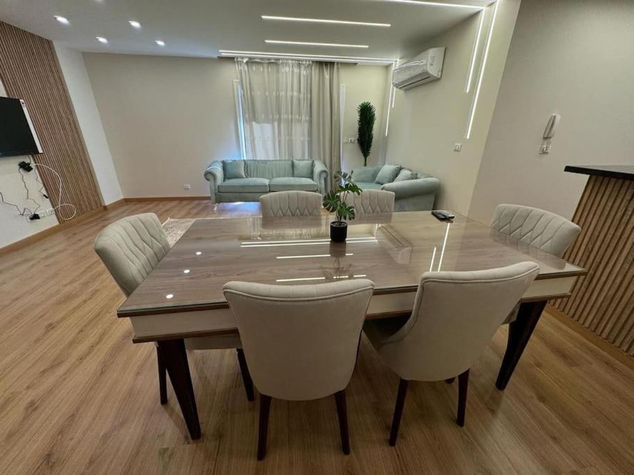 Luxury 3-bd مدينتي شقه فندقيه فاخره Apartment