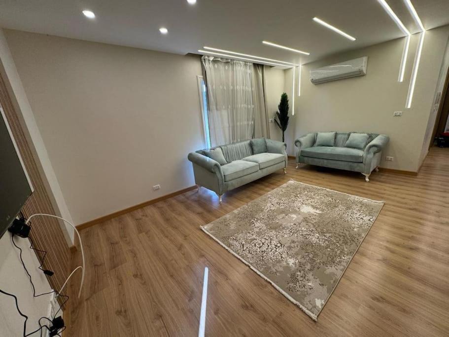 Luxury 3-bd مدينتي شقه فندقيه فاخره Apartment *